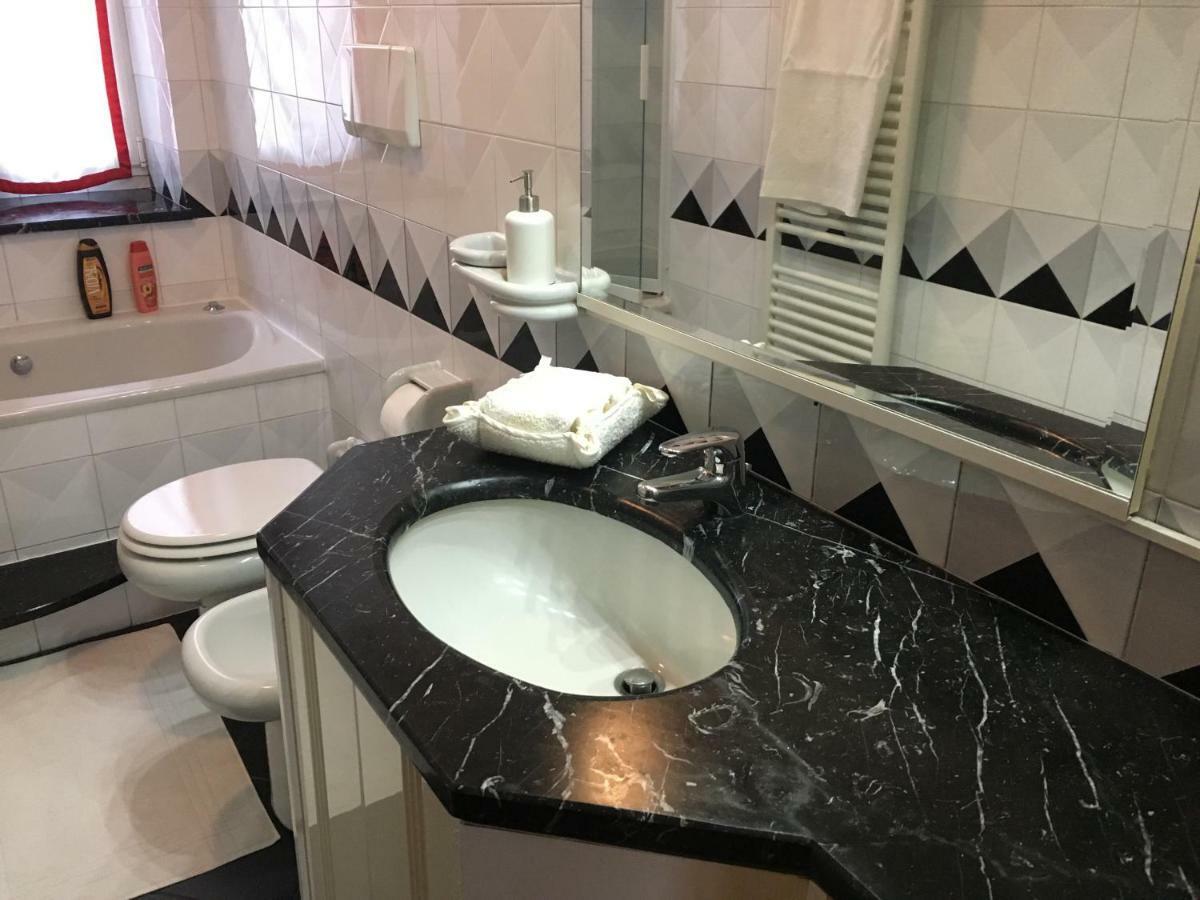 Apartamento Finestra Su Genova Exterior foto